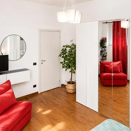 Tiburtina Apartment By Rhr-2