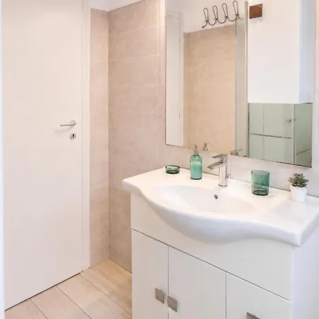 Tiburtina Apartment By Rhr-3